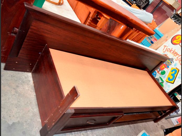 SINGLE DIVAN WITH HEADBOARD [No mattress]