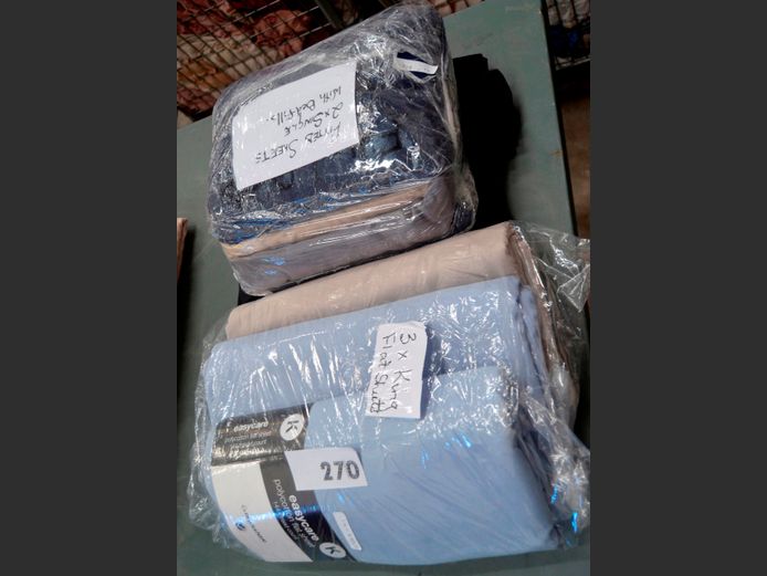LOT: 2 x SINGLE BED FRILLS, FITTED SHEETS & KING SIZE FLAT SHEETS [12,21]