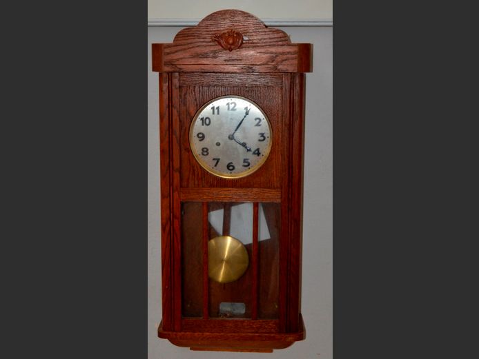 OAK PENDULUM CLOCK WITH KEY, 34 x 16 x 80cm [Condition unknown]
