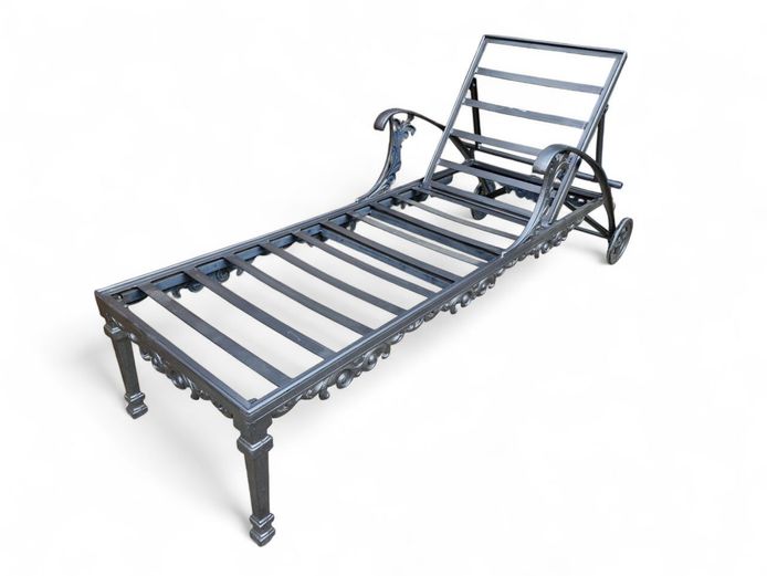Classic Cast Aluminum Lounger 