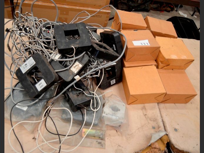 LOT: 300A, 1000A & 5A SPLIT CORE CURRENT TRANSFORMERS