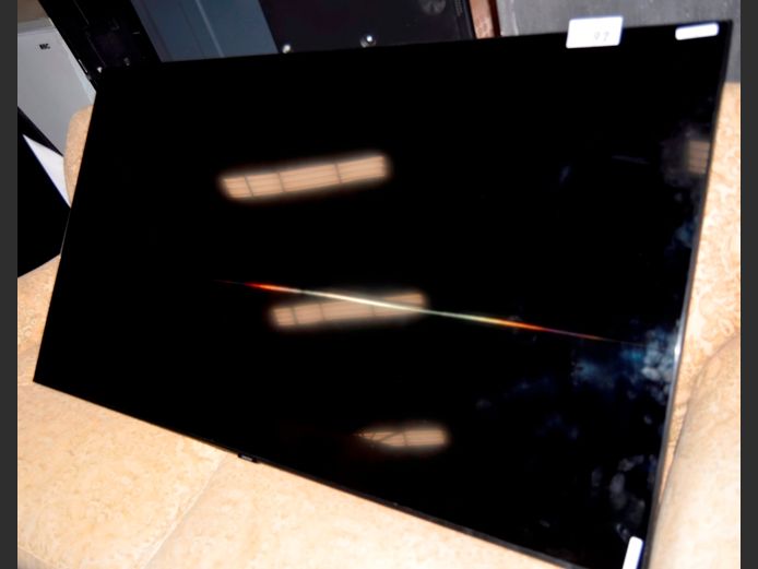 SAMSUNG 58" L.E.D. TV [Switches on, untested further, screen cracked] ### LICENCE PLEASE ###