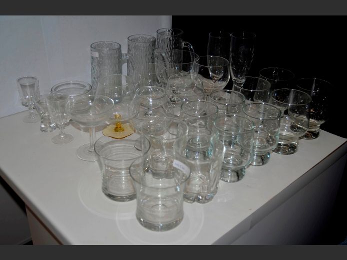 ASSORTED DRINKING GLASSES: WINE, BEER, SHERRY, etc