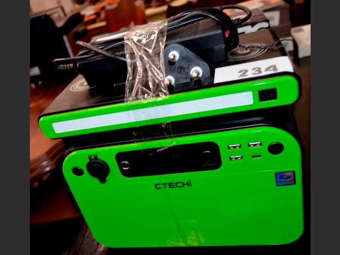 CTEC PORTABLE POWER STATION [Switches on, untested further]