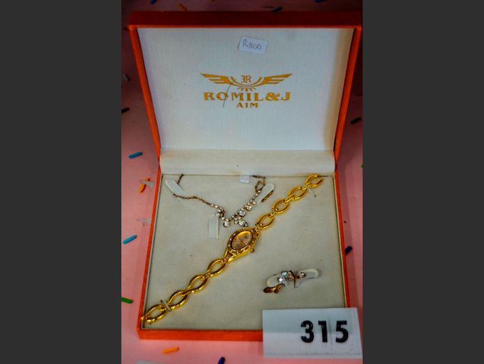 ROMIL & J WATCH, NECKLACE & EARRING SET