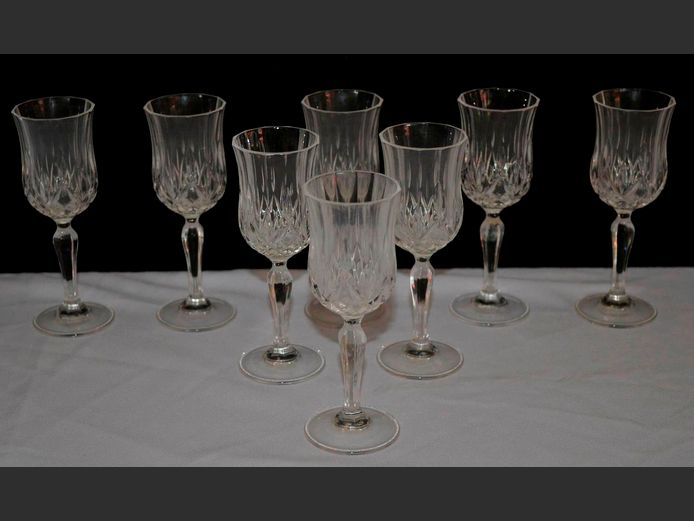 SET OF 8 CRYSTAL SHERRY GLASSES