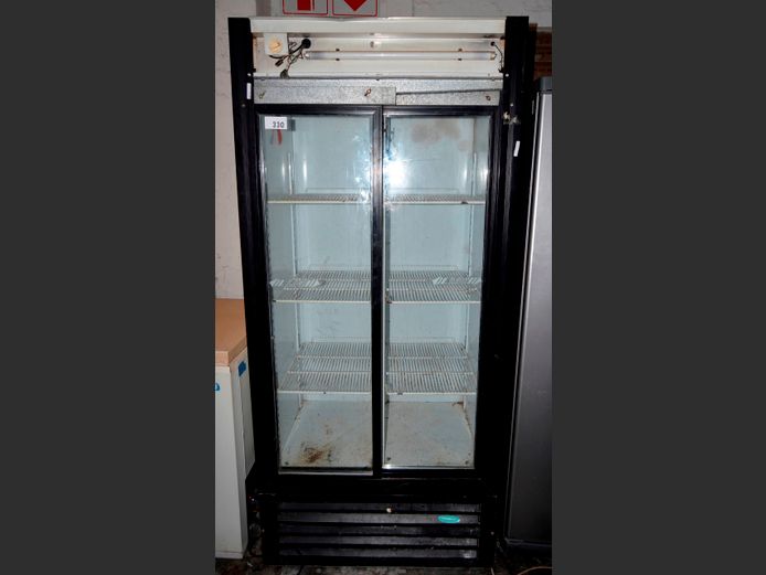 HUSKY DOUBLE SLIDING DOOR COOLDRINK FRIDGE, 91 x 68 x 199cm [Getting cold, light cover needed]