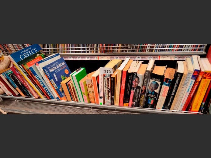 ASSORTED BOOKS: RECIPE, NELSON MANDELA "LONG WALK TO FREEDOM", etc