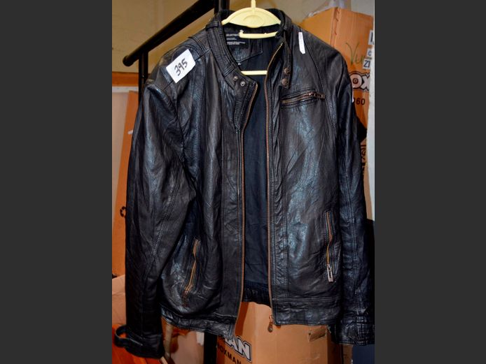 BLACK LEATHER JACKET [Size XL]
