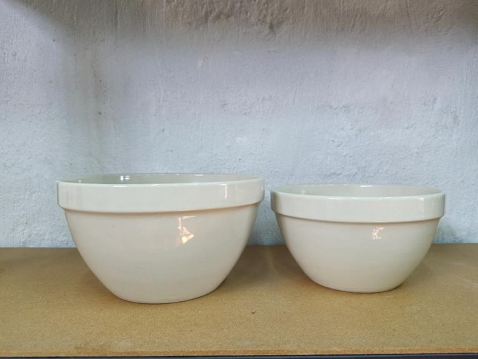 Vintage Creamware Ceramic Nesting Mixing Bowls