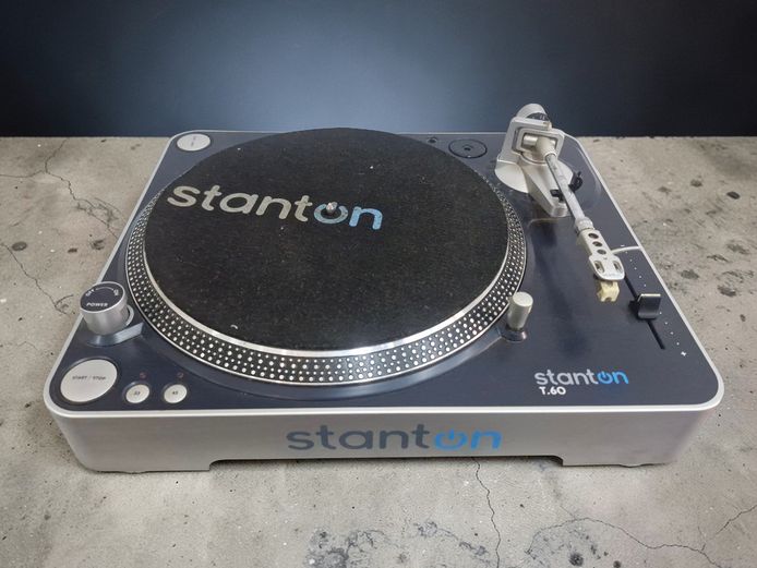 Stanton T.60 Direct-Drive DJ Turntable
