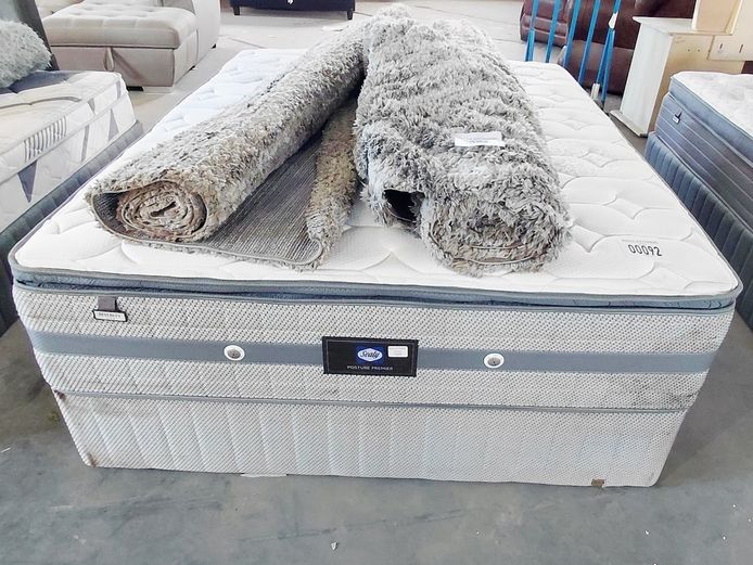 SEALY POSTURE PREMIER BEVERLY BASE SET 