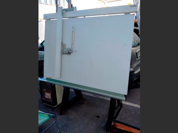 KUHLMANN DRAUGHTSMAN'S DRAWING BOARD