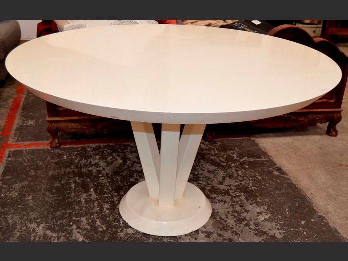 WHITE CIRCULAR DINING TABLE ON PEDESTAL BASE, 130cm Diameter x 76cm High