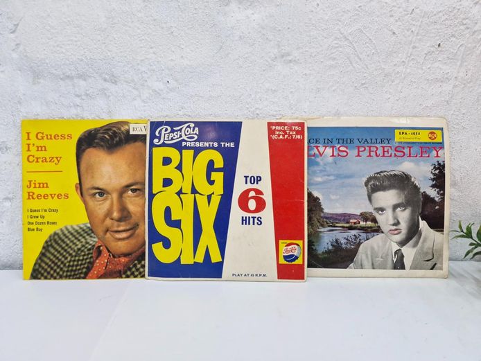 Vintage Vinyl Singles - Elvis, Jim Reeves & Pepsi Big Six
