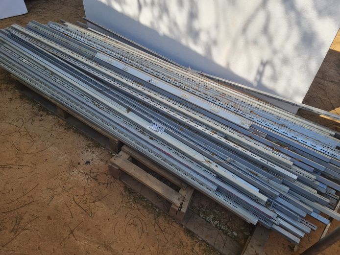 LOT STEEL WALL MOUNTED RAILS