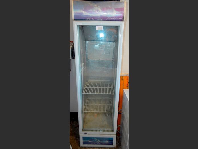 SINGLE DOOR GLASS FRONT COOLDRINK FRIDGE, 54 x 53 x 191cm [Faulty]