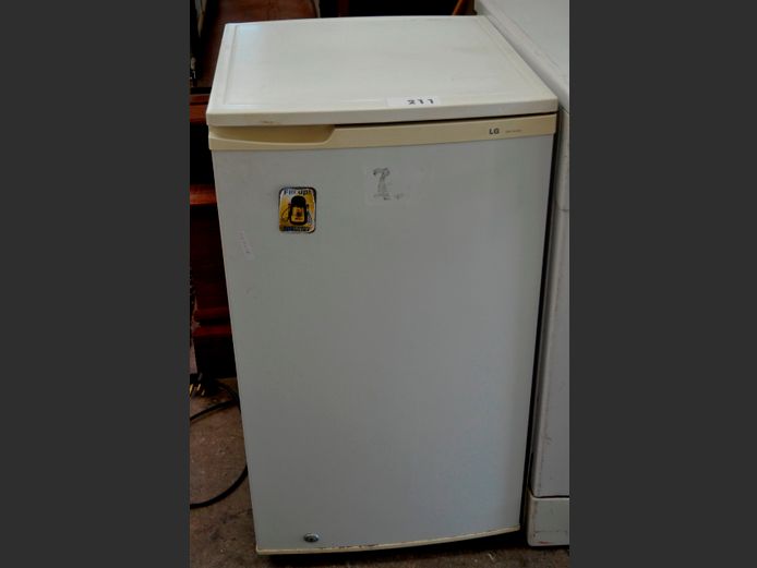 LG 90 LITRE BAR FRIDGE [Getting cold]