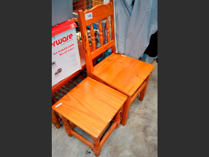 PINE KITCHEN CHAIR & SIDE TABLE, 38 x 38 x 42cm [17,22]
