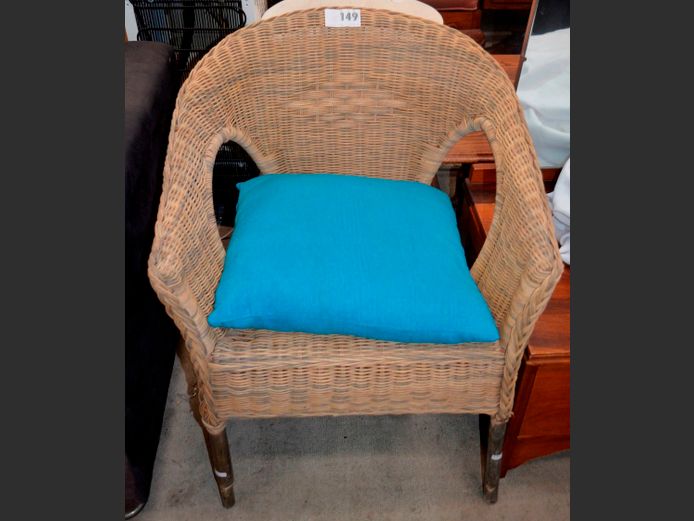 WICKER ARMCHAIR WITH CUSHION