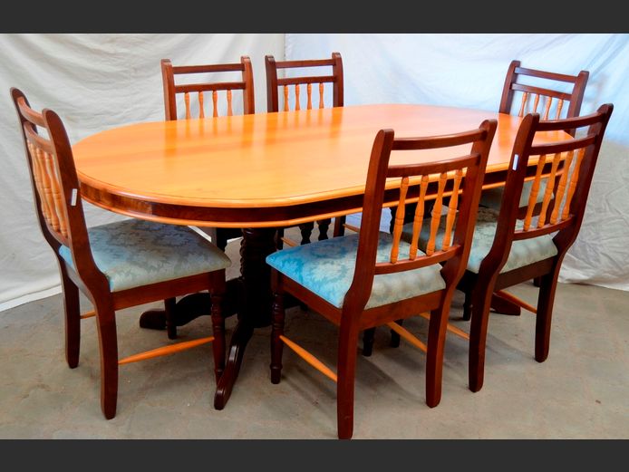 YELLOWWOOD & IMBUIA OVAL DINING TABLE WITH 6 MATCHING CHAIRS, 200 x 109 x 76cm