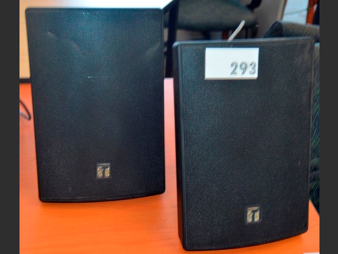PAIR TOA BS-1030B P.A. SPEAKERS [Untested]