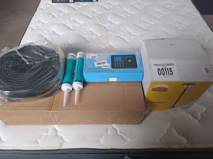 LOT OF 2 SILICONE/ RUBBER BELT/ TRIAD POLE LIGHT BLACK BASE MOUNT/ FLEEK FINGERPRINT ATTENDANCE RECORDER 