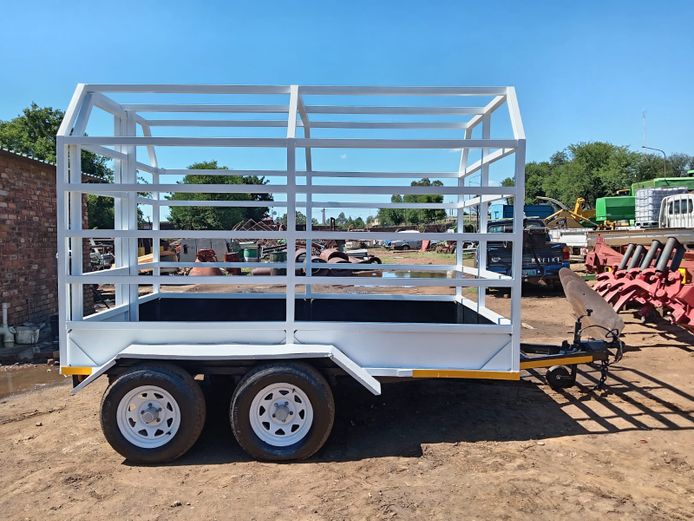 CATTLE TRAILER