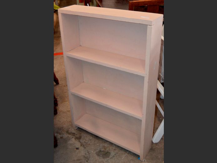 BEIGE PAINTED 3-TIER BOOKSHELF, 60 x 15 x 92cm