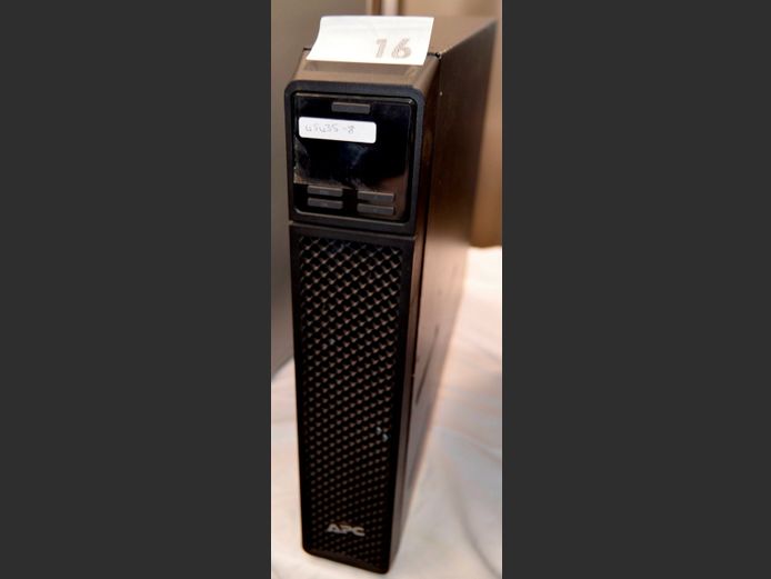 APC 2kw RACK U.P.S. [Untested, No power supply]
