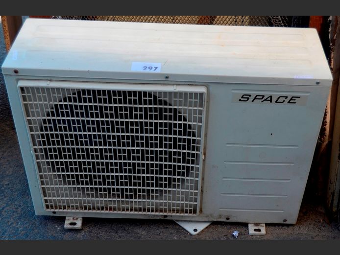 SPACE AIRCON OUTDOOR UNIT [Untested]
