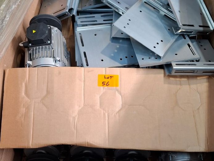 1.10 Kw 230V Electric motors x 33 and plates (approx 37)