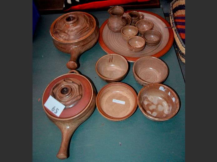 BROWN STONEWARE SOUP TUREEN WITH LID, BOWLS, etc
