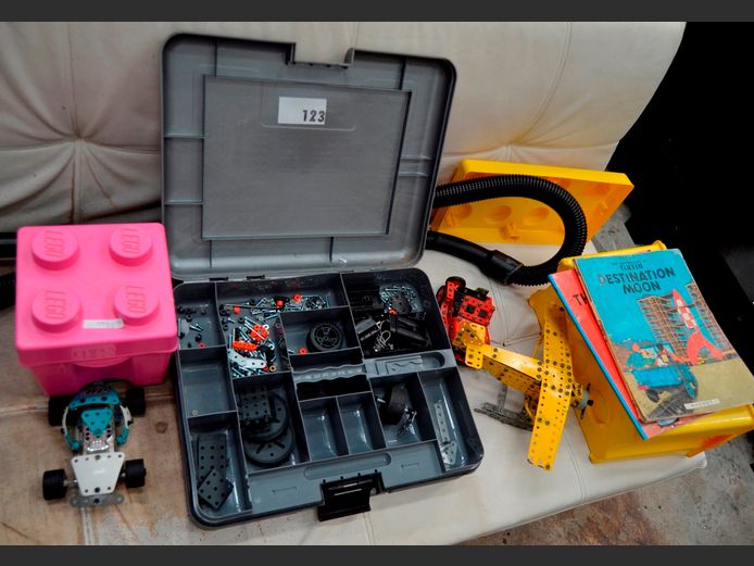 MECCANO TINTIN AEROPLANE, JEEP COMIC BOOKS, etc