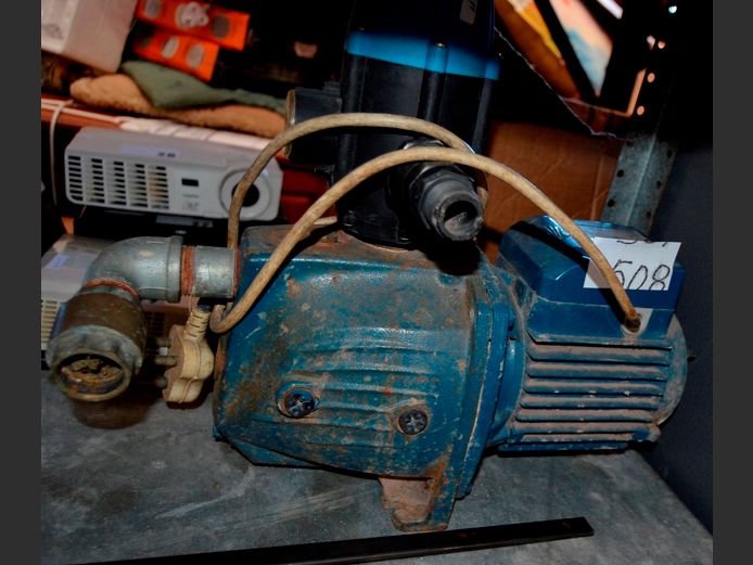 PEDROLLO 1HP WATER PUMP [Switches on]