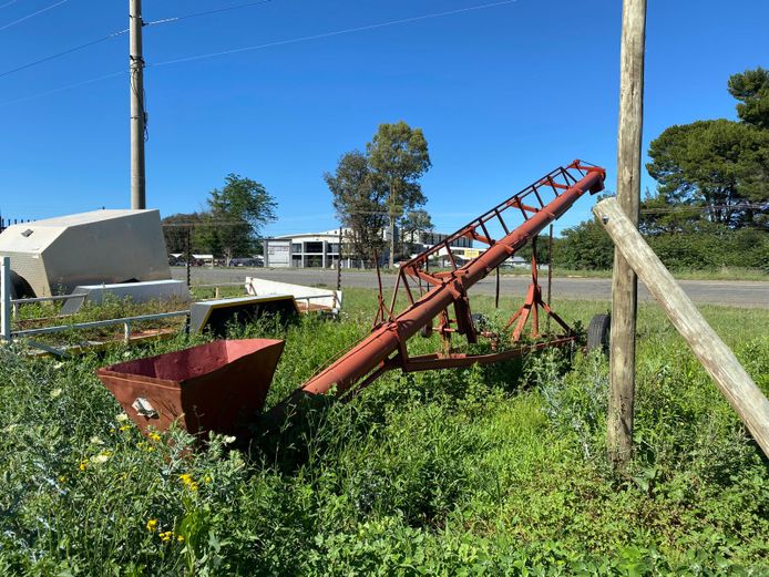 Mobile PTO driven auger 9m