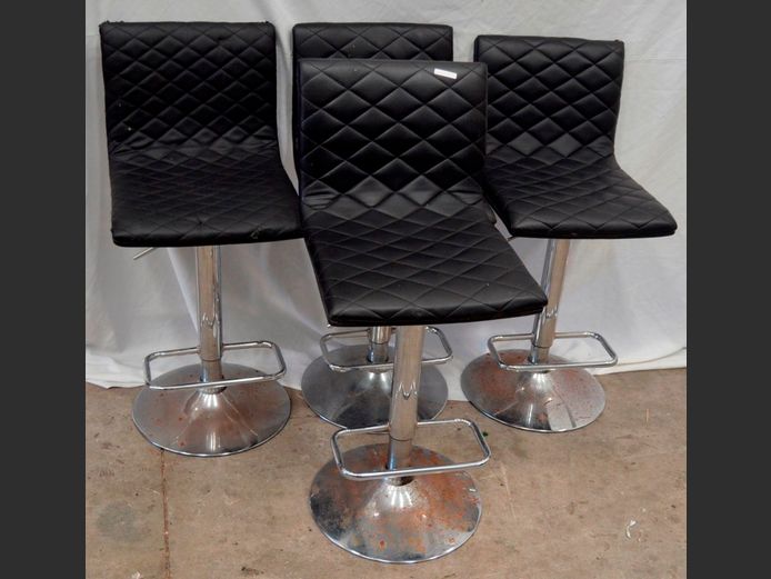 SET OF 4 BLACK LEATHER TOUCH & CHROME BAR CHAIRS [Rusted]