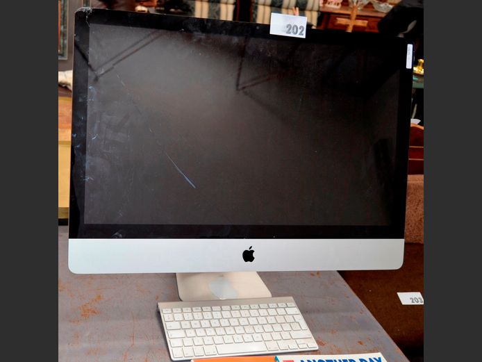 iMAC 27" [Dead, Screen Cracked] [#: 417027770]