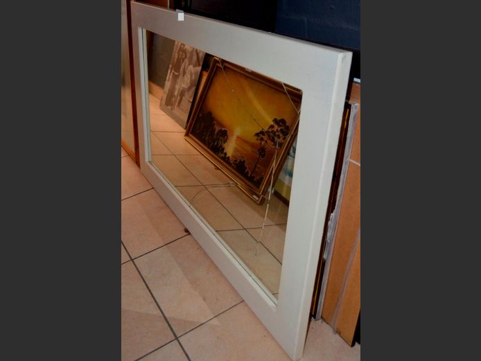 WHITE FRAMED MIRROR, 135 x 85cm [Cracked]
