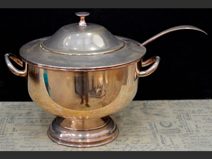 SILVER PLATE SOUP TUREEN WITH LID & LADLE, 21cm Diameter x 21cm High
