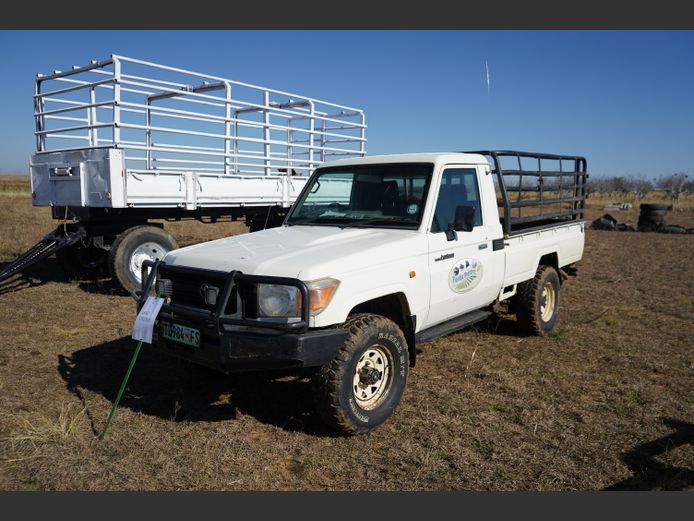Land Cruiser 4.2 SC-C / DTL 984FS / 501 077 km / 2010
