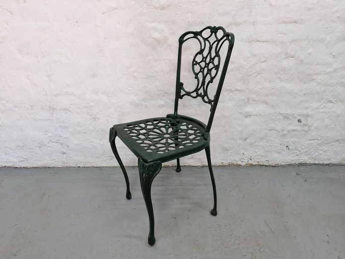 Vintage-Style Cast Aluminum Garden Chair