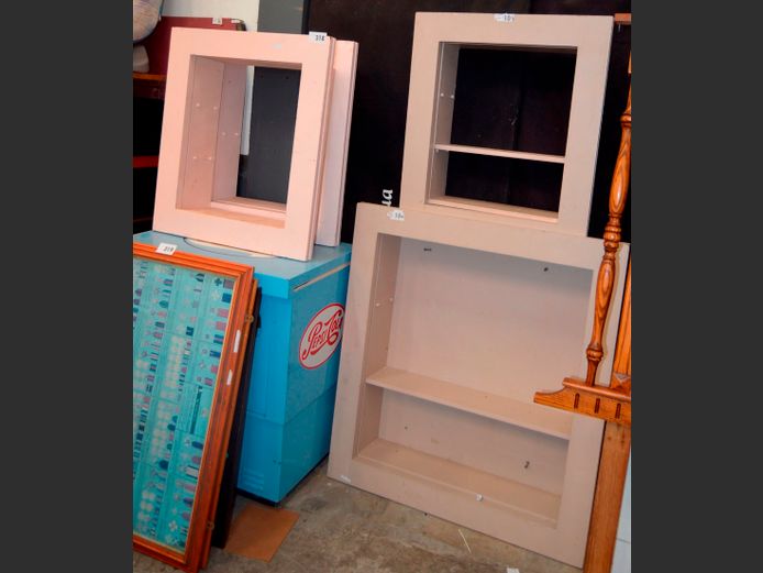 LOT OF 4: PAINTED WALL MOUNT SHELVES [17,18]