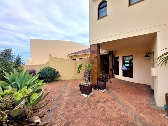 7 Bedroom Sea View Home