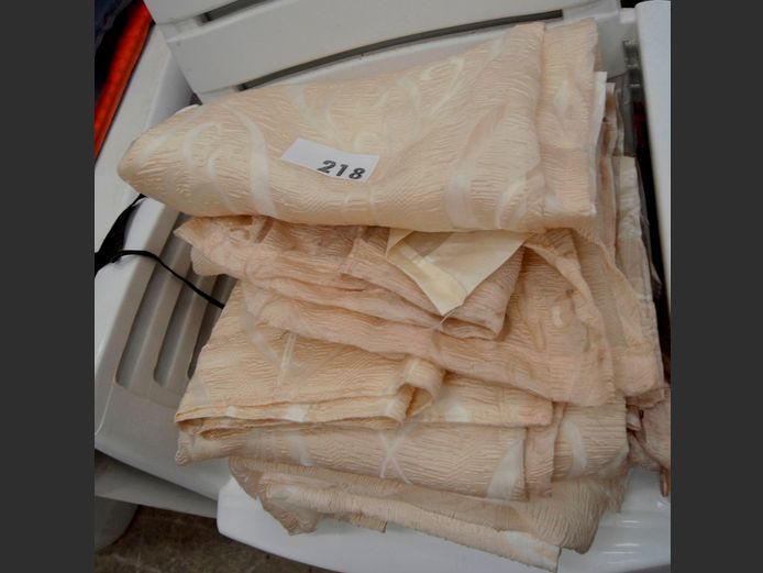 SET OF 4 DROPS CREAM CURTAINS