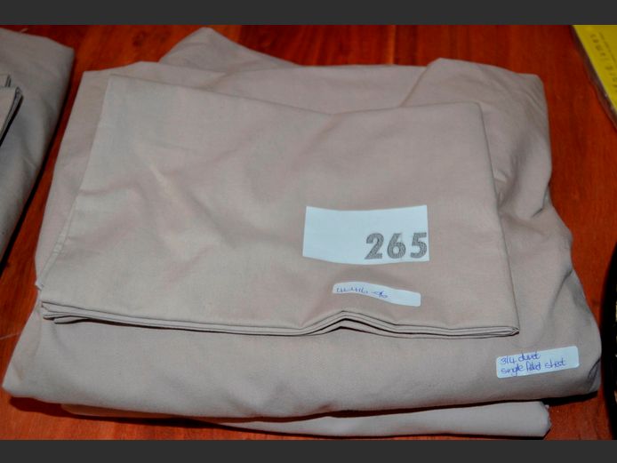 ¾ DUVET COVER, FITTED SHEET & PAIR PILLOWCASES