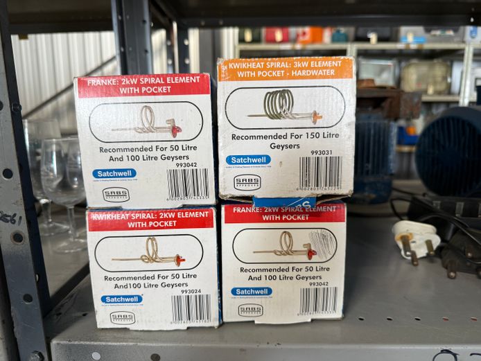 Lot of 4 Geyser elements