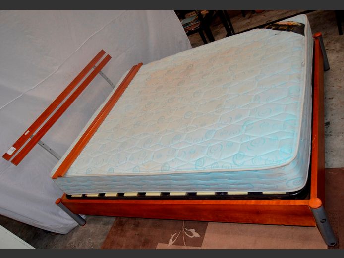QUEEN SIZE BED BASE & MATTRESS SET WITH HEADBOARD [Some slats loose on headboard, mattress needs a clean]