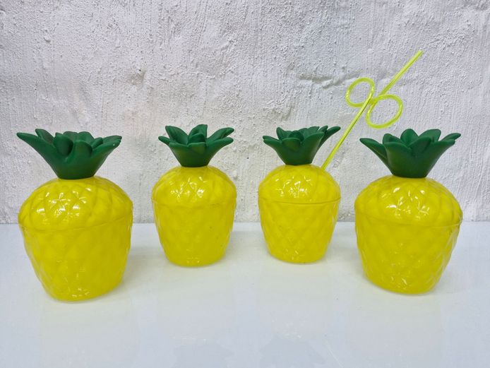 Tropical Novelty Plastic Pineapple Drinking Cups with Straws