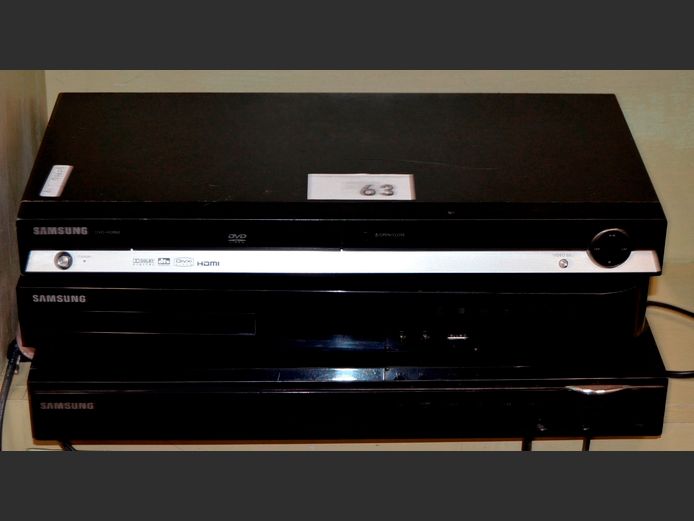 LOT OF 3: SAMSUNG DVD PLAYERS [Switch on, untested further]